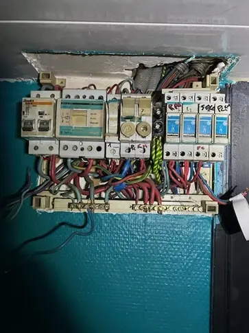 électricien à Ifs - image 4