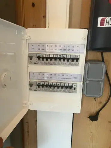 mise au norme électricité à Bretteville-sur-Laize - image 3