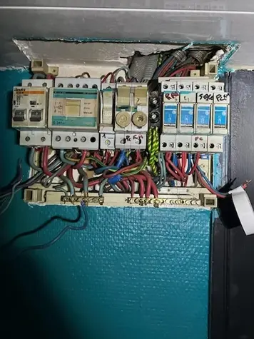 mise au norme électricité à Ifs - image 4