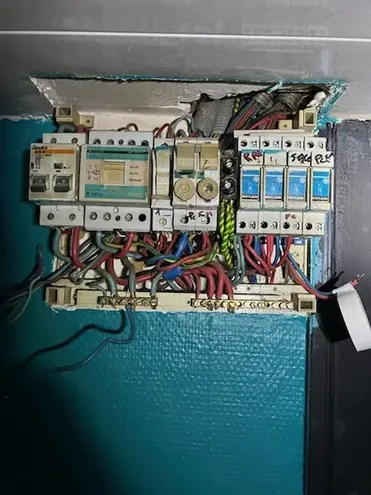 rénovation électricité à Argences - image 2