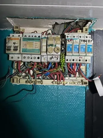 travaux électricité à Ifs - image 3